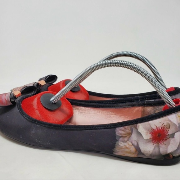 Ted Baker Black Flats with Bow and Circular Accent - Picture 2 of 5